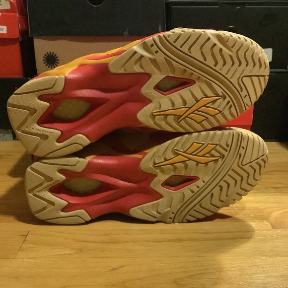 NWT Reebok Looney Tunes Wile E. Coyote Mens Size 8.5 - Picture 9 of 16